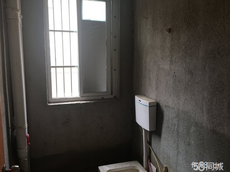 春晖苑一初十一小,繁华商圈,产证满2税低,带平台绿化非常棒!