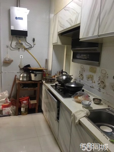 阳光华府一楼带院子精装修 门口可以开院子